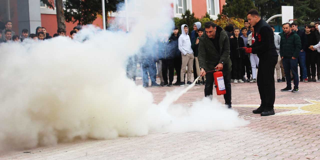 Şehit Mehmet Lütfi Gülşen AİHL’de Alarm Çaldı, Okul Tahliye Edildi