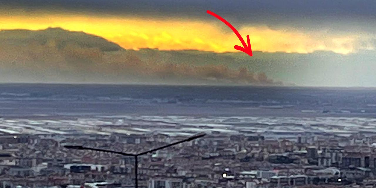 Çumra’daki yangın Konya şehir merkezinden görüldü