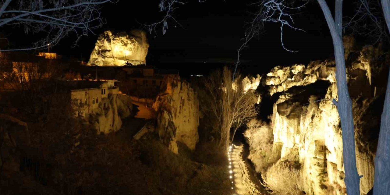 Geceler aydınlandı: Ortahisar turizme açıldı