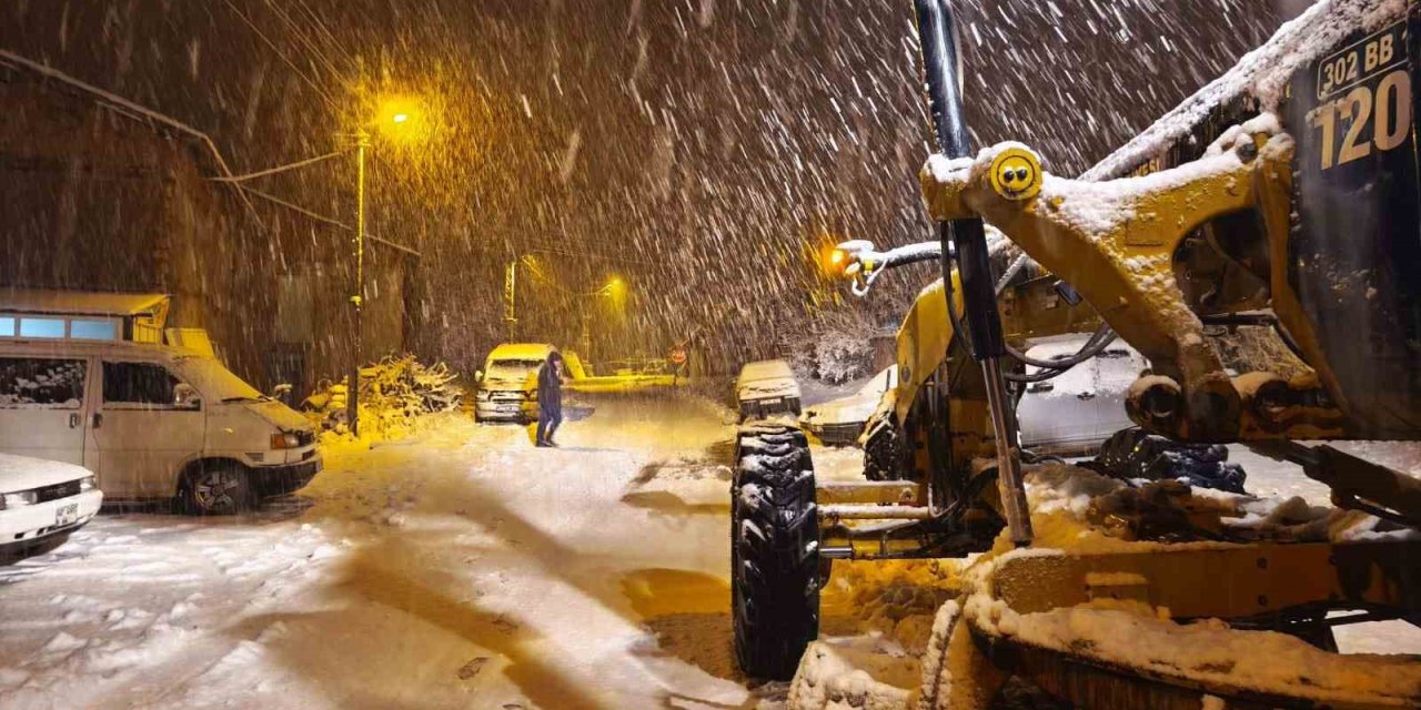 Konya’nın kayak merkezinde kar bereketi! Aladağ beyaza büründü