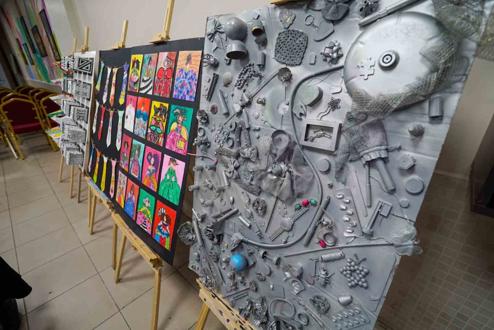 Konya’da çocuklardan sıfır atık mesajı: Atıklardan sanat eserleri yaptılar