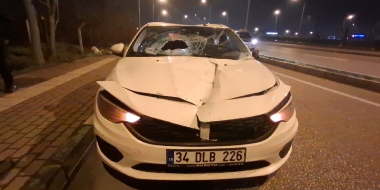 Gece Yarısı Zincirleme Tehlike: Bariyerler Yola Uçtu