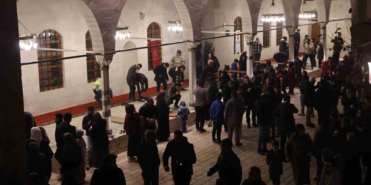 Konya’nın Ayağa Kaldırdığı Habibi Neccar’da Miraç Kandili Coşkusu