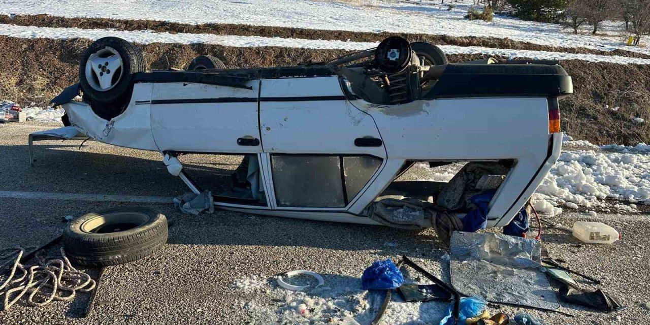 Buzlanma kazaya yol açtı! Bozkır’da otomobil takla attı