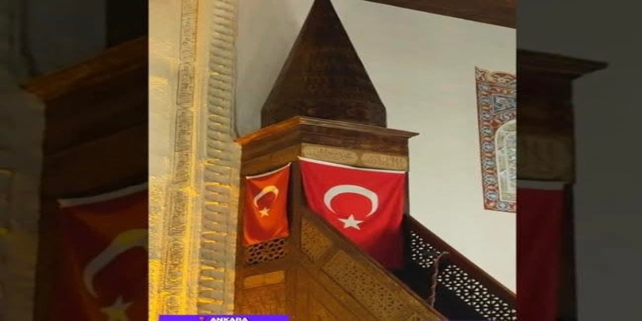 Cuma hutbesine Türk bayrağı asılsın önerisi gündem oldu