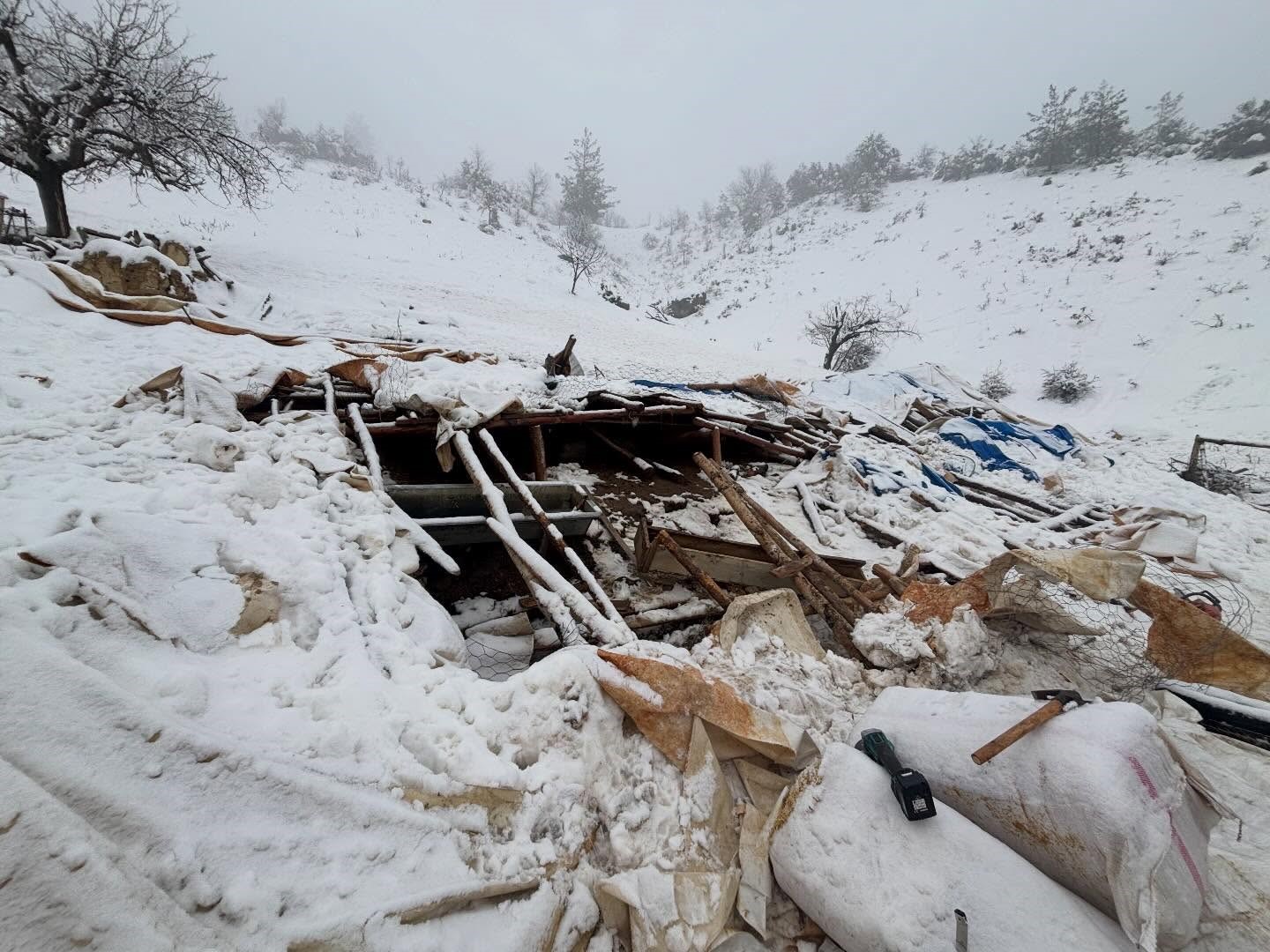 Bereket çatıyı çökertti