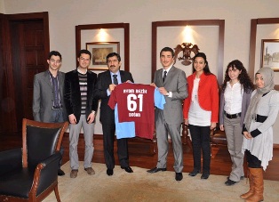 Gençlik Meclisi’ndenVali Doğan'a ziyaret