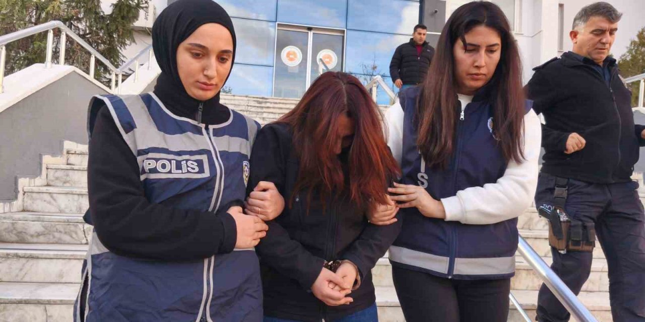 Yoğun bakımdaki bebeği darp eden hemşire tutuklandı