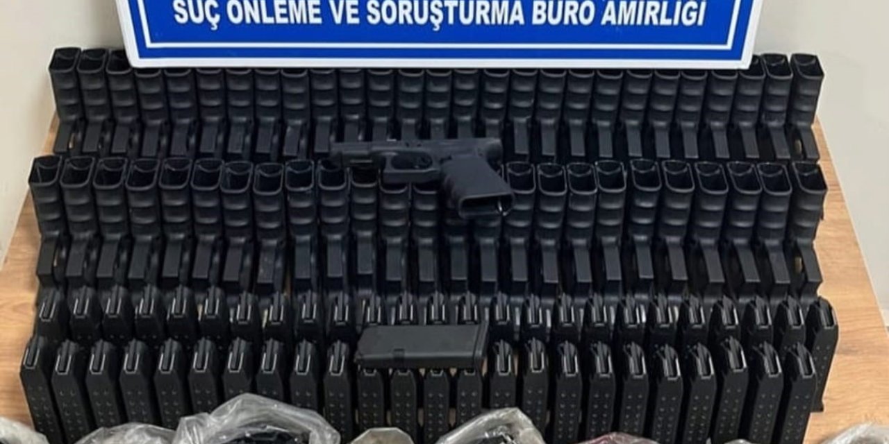 Dinlenme tesisinde yakalandı! Valizden cephanelik çıktı