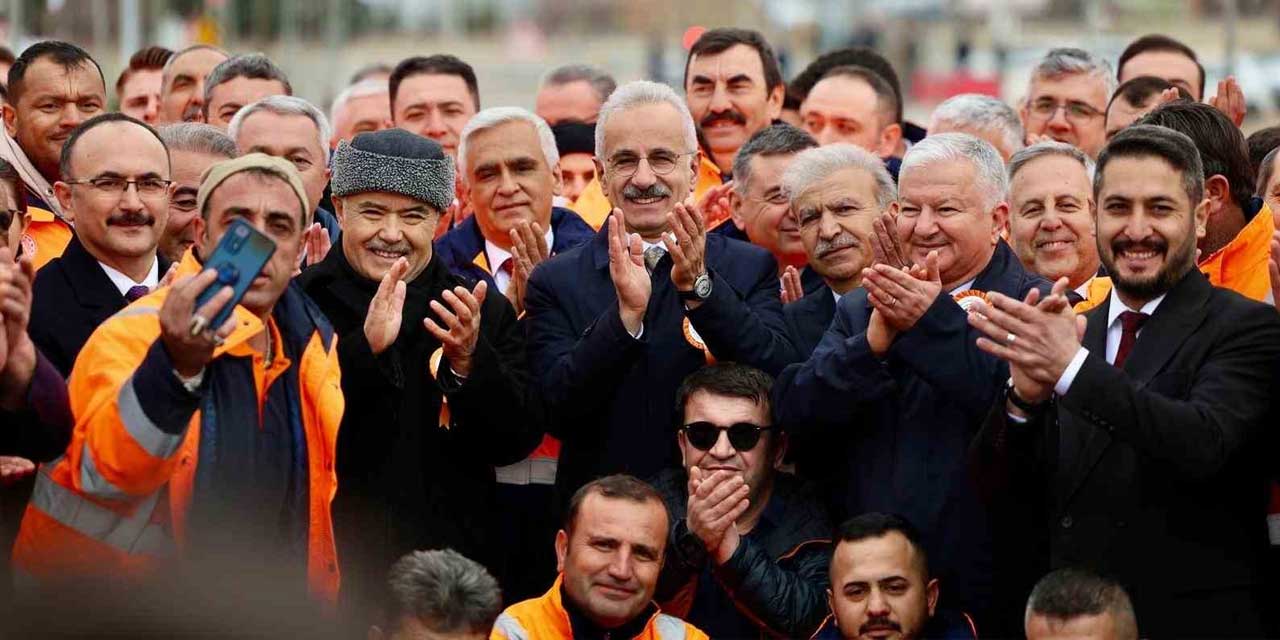 Konya’dan geçen ulaşım hamlesi! Bölünmüş yol ağı 30 bin kilometreyi aştı