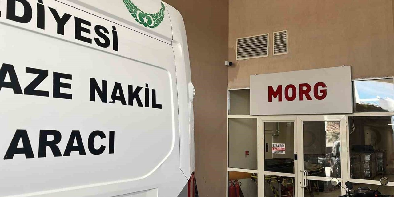 Kusmuğu boğazına kaçan 8 aylık bebek hayatını kaybetti