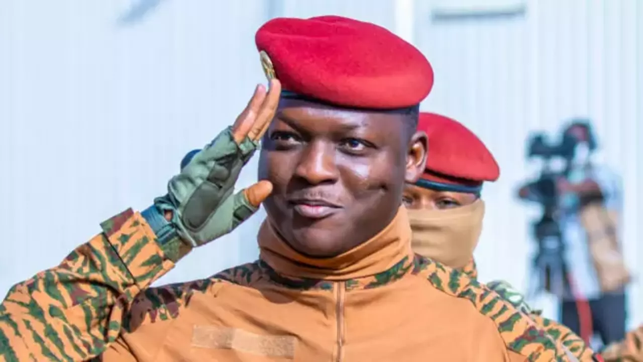 Burkina Faso’da tüm siyasi partiler feshedildi