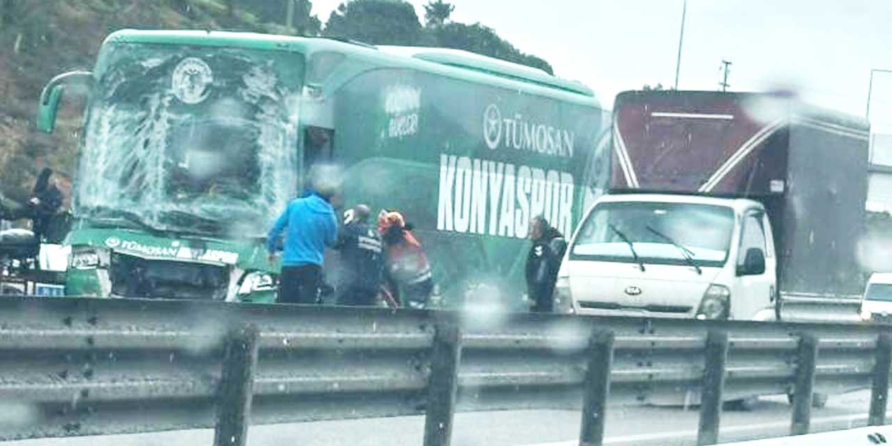 Konyaspor otobüsü İstanbul'da kazaya karıştı