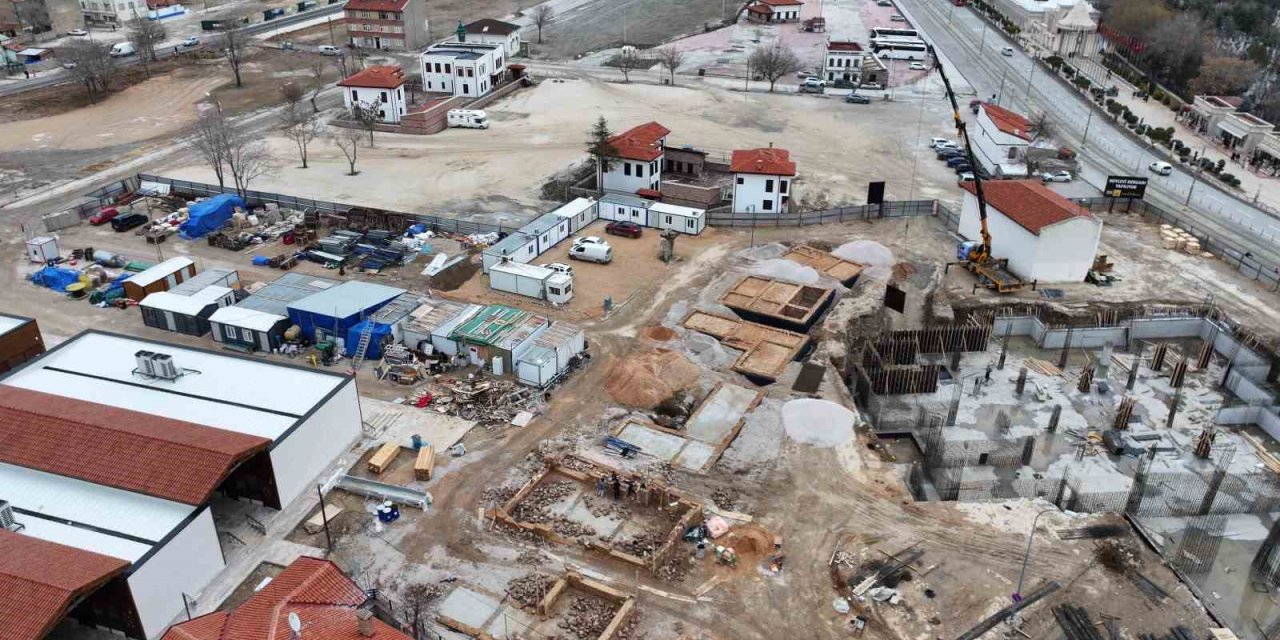 Karatay Arastası Çevresinde Tarihi Dönüşüm Hızlandı