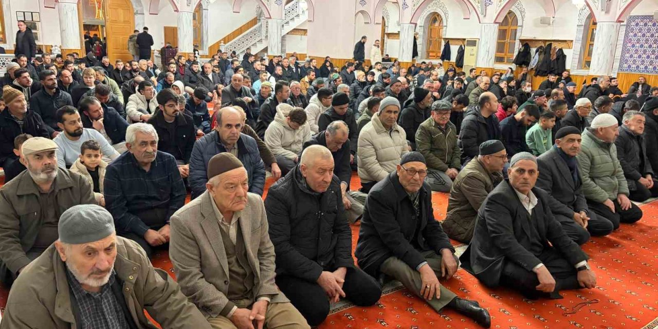 Kulu’da Berat Kandili: İlçede camiler doldu