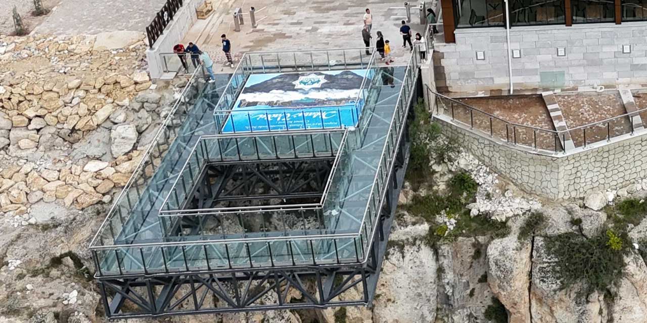 Ihlara Vadisi’nde korkutan olay: Cam terastan 50 metre düştü