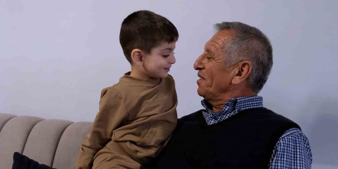 Enkazdan Yuvaya! Dede ve Torunun Yeni Hayatı