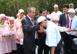 Karadiğin'de diploma töreni