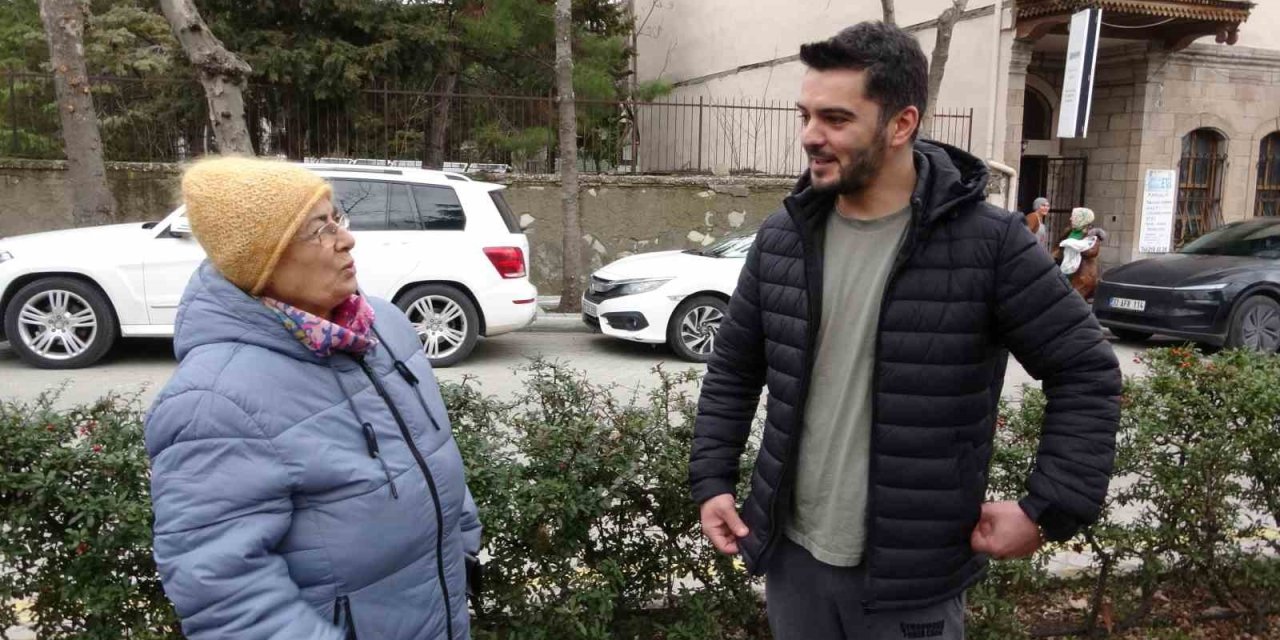İstanbul’dan geldi, Isparta’da örnek bir davranış sergiledi