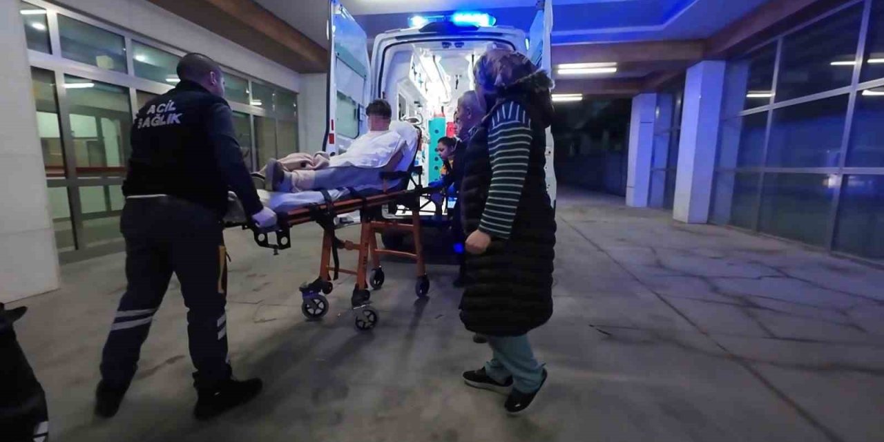 Parkta bıçaklı saldırı! 13 yaşındaki çocuk yaralandı