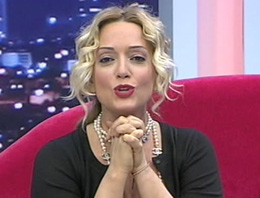 Ajda Pekkan Saba'yı fena fırçaladı!