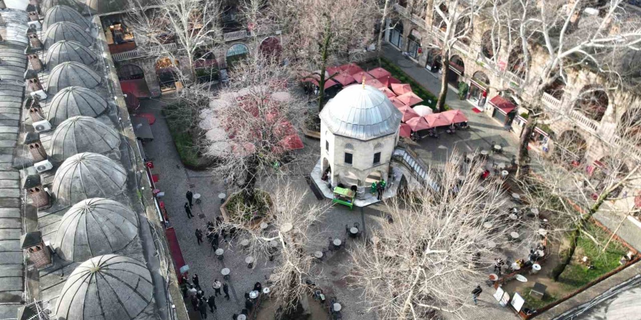 Tarihi hanlarda yeni dönem: Avlular boşaltılıyor