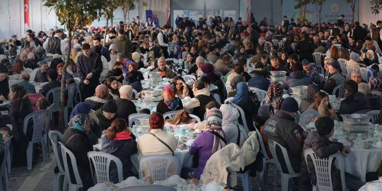 AK Parti’den Ramazan’da 81 İlde Dayanışma Programı