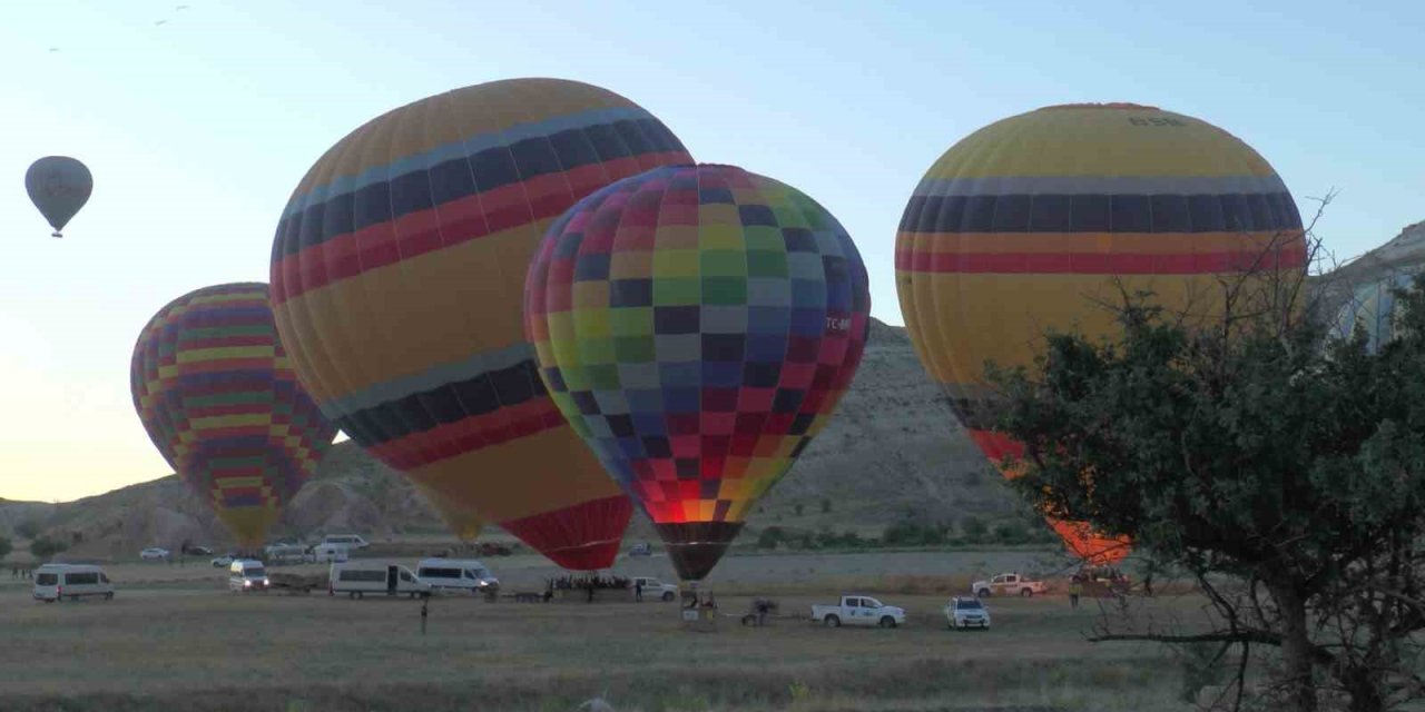 Kapadokya Balonları 2025’te 750 Bin Turisti Ağırladı