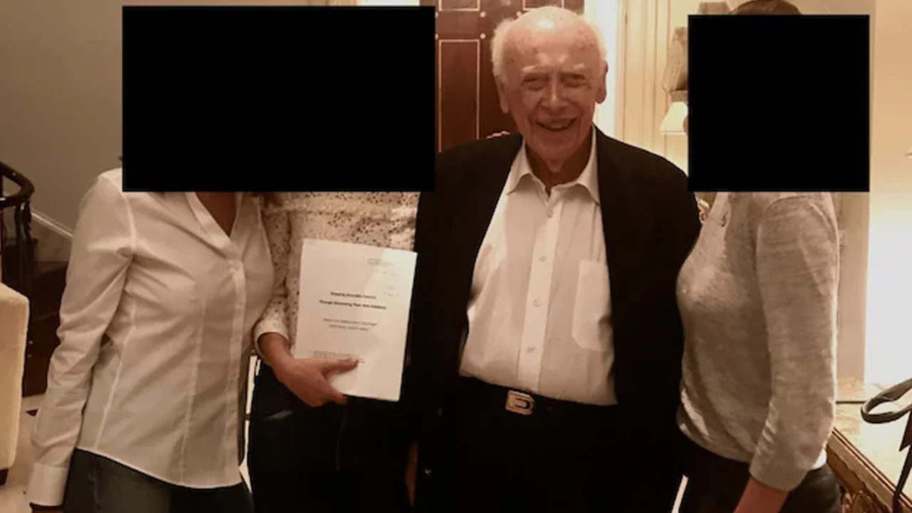 Nobel'i kaptı Epstien'e koştu