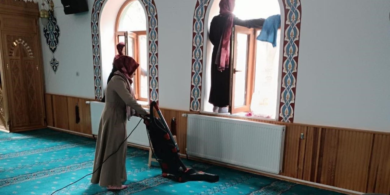 Beyşehir’de camiler Ramazan’a hazır