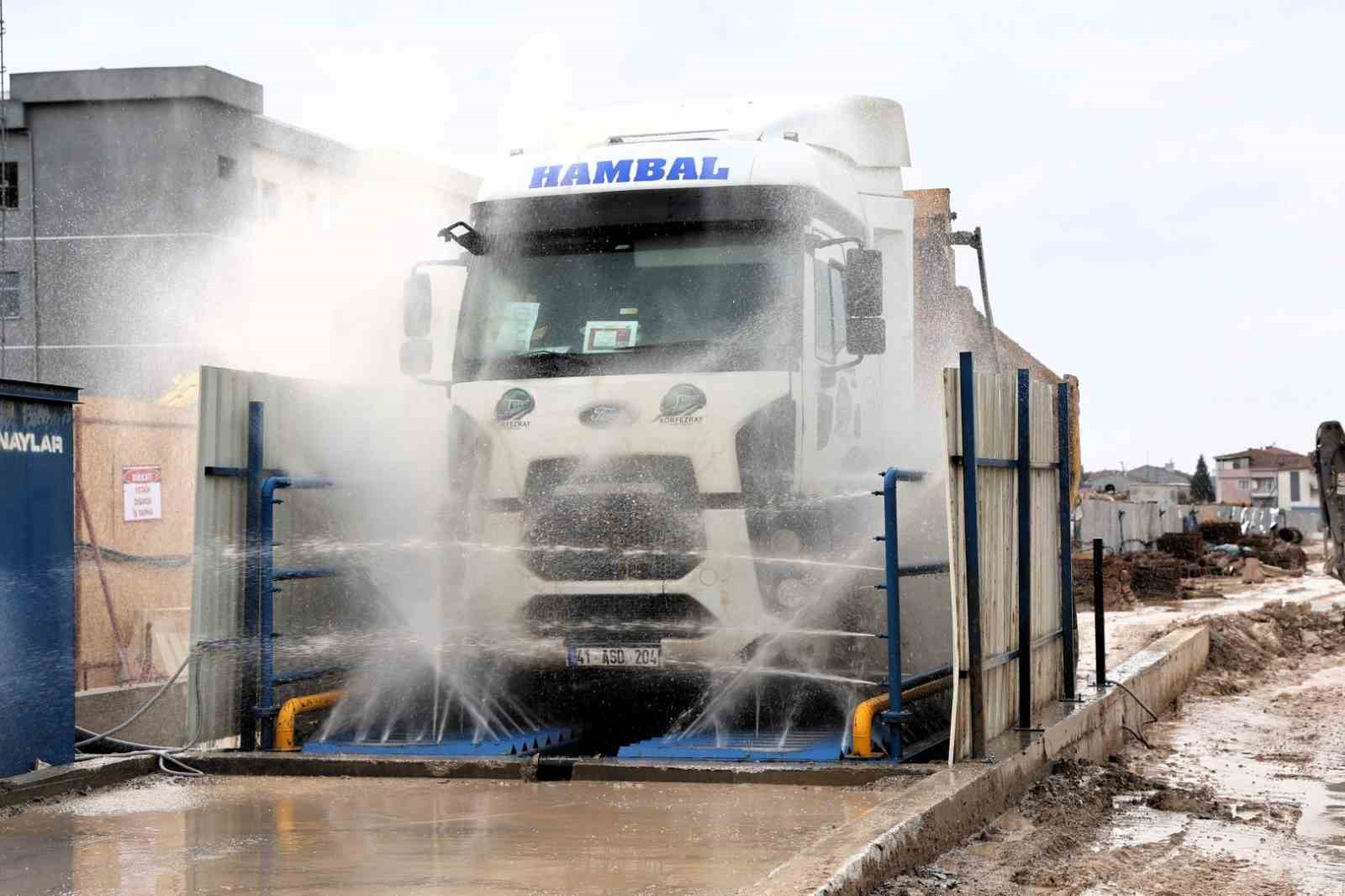 Kocaeli’de Var, Konya’da Yok! Şantiye Çamuruna Yıkama Önlemi