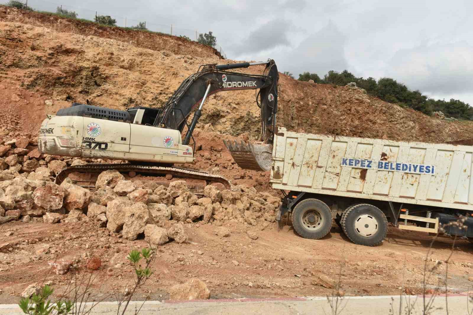Heyelan korkulu rüya oldu! İlçede tek yükselti kalmayacak