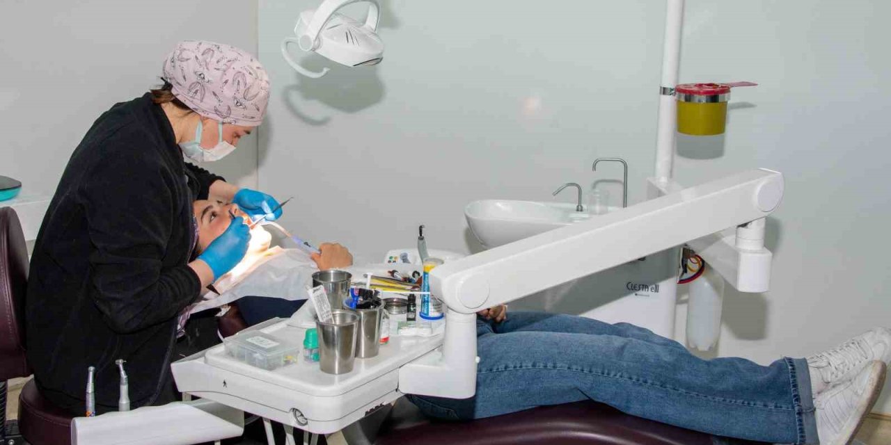 Selçuk Üniversitesi, Beyhekim’de ağız - diş sağlığı hizmetlerine devam ediyor