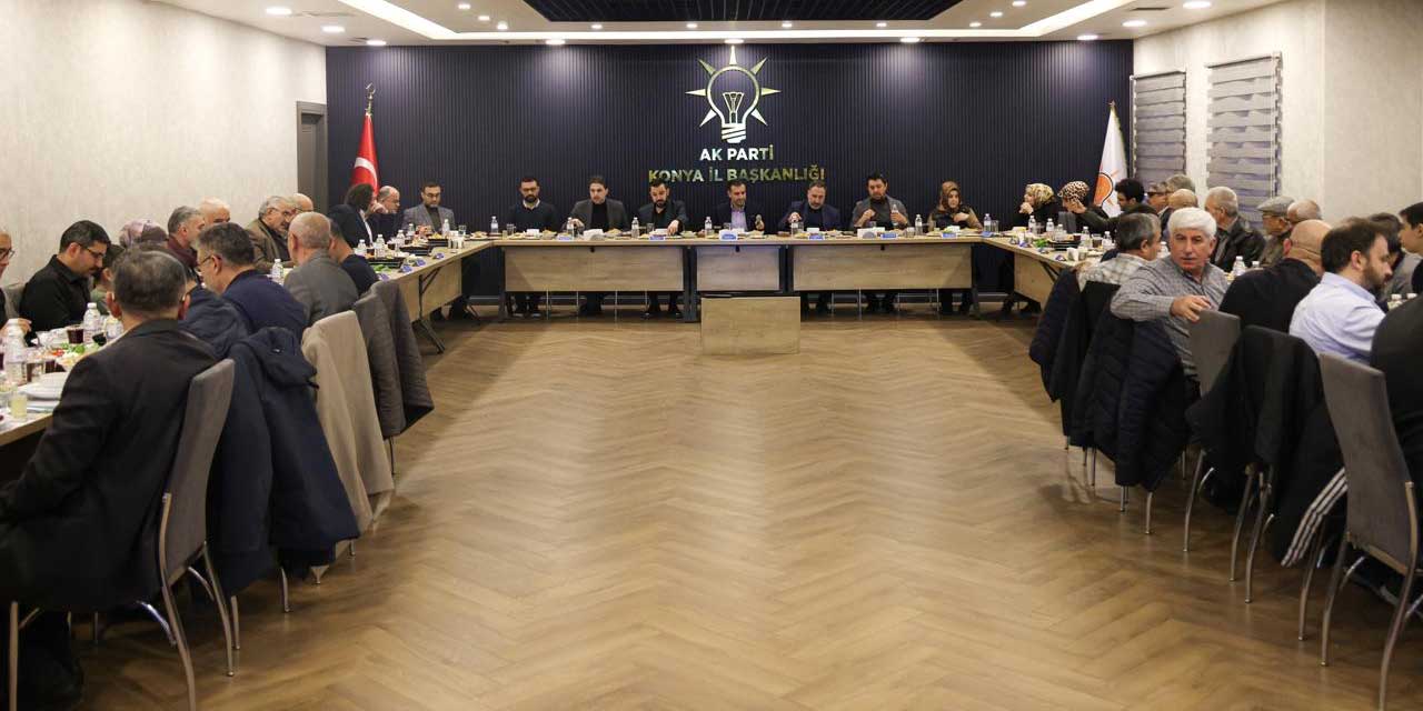 AK Parti Konya İl Başkanlığı’nda Gönül Sofrası Kuruldu