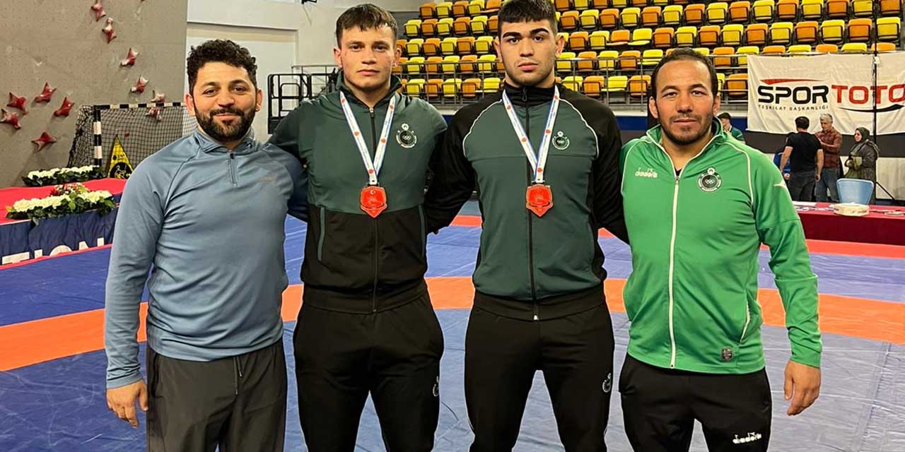 Halter ve güreşte Karatay rüzgarı