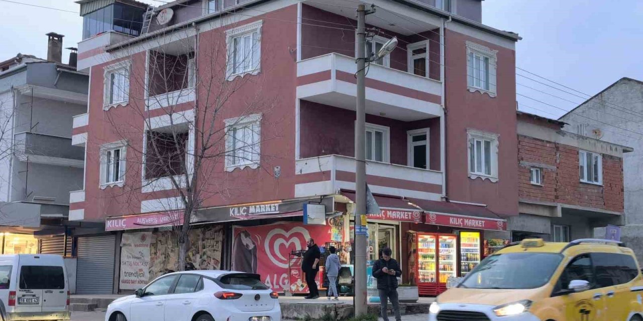 Barışma Teklifi Krize Döndü: Kadın Balkondan Atladı