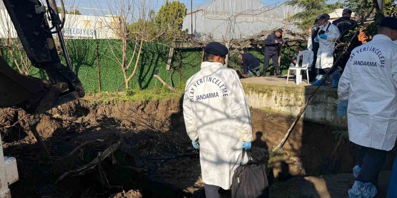 17 yıldır kayıp kadının cesedi eski eniştesinin bahçesinde bulundu