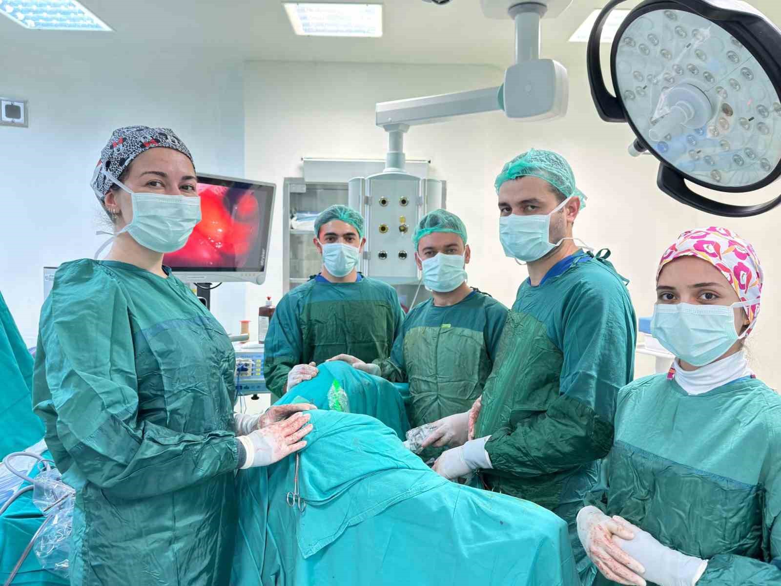 Akşehir Devlet Hastanesi’nde İzsiz Rahim Ameliyatı