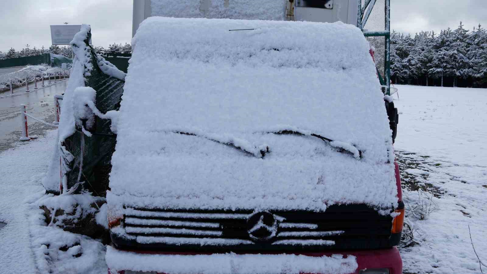 Ankara'nın yüksekleri beyaz gelinliği giydi
