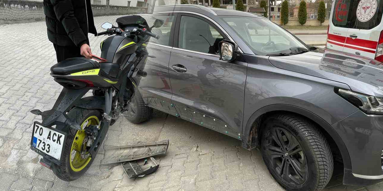 Karaman’da Cip ile Motosiklet Çarpıştı: 16 Yaşındaki Sürücü Yaralandı