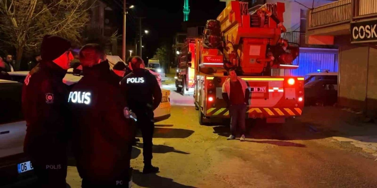 Patlayan kombi apartmanı tahliye ettirdi