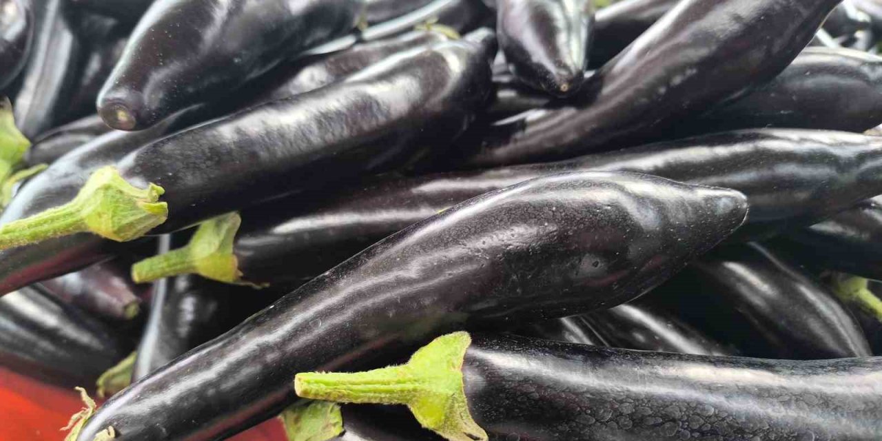 Semt Pazarında Zam Şampiyonu Patlıcan Oldu