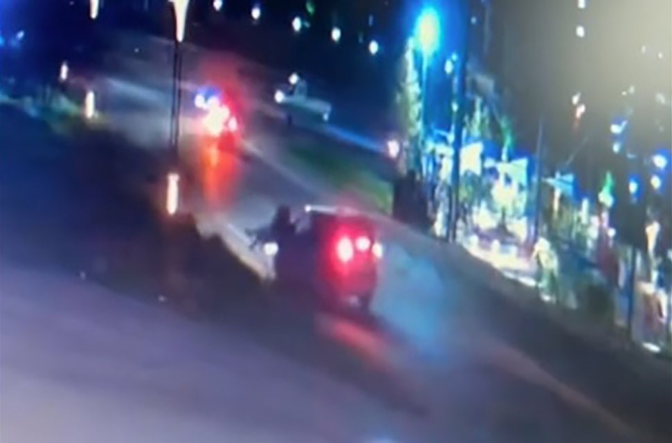 "İftira" demişti, görüntüler ortaya çıktı: Eski eşini ve oğlunu böyle ezdi