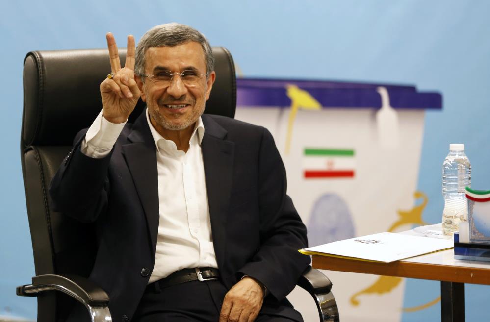 İran’ın Eski Cumhurbaşkanı Ahmedinejad’ın Öldüğü İddia Edildi