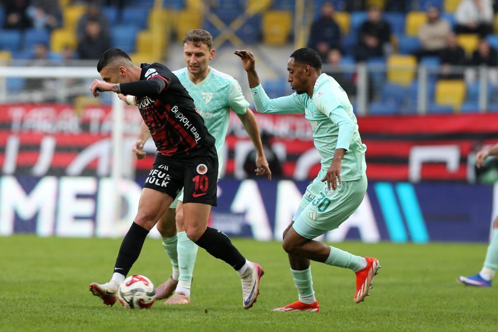 Süper Lig’de Teknik Direktörsüz Takımlar Yenişemedi