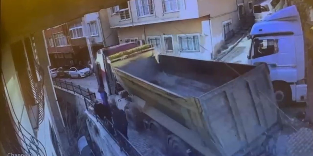 Kamyonunu durdurmaya çalışırken düşen şoför hayatını kaybetti