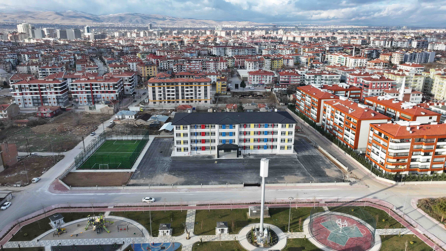 Konya'da 8 tanesi FIFA standardına yükselecek