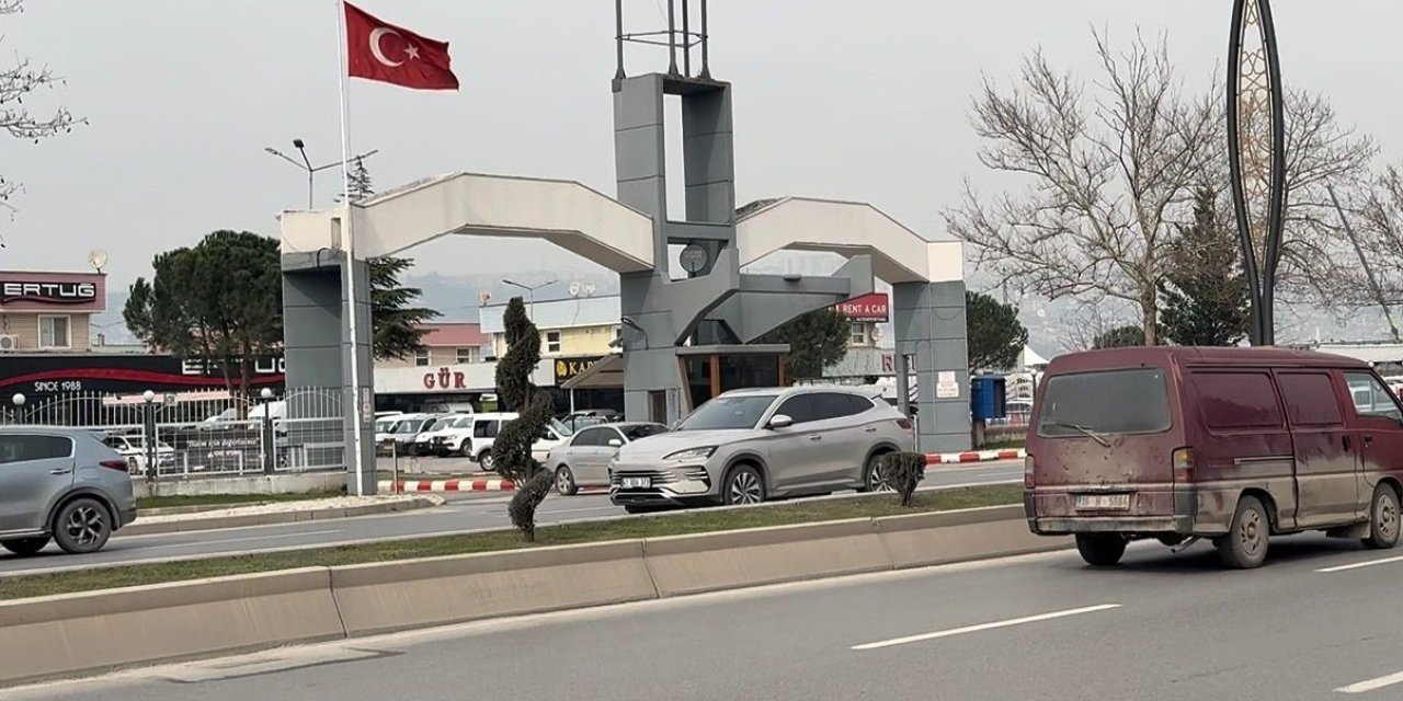 Hacizden Önce Dükkanı Boşalttı, Sırra Kadem Bastı