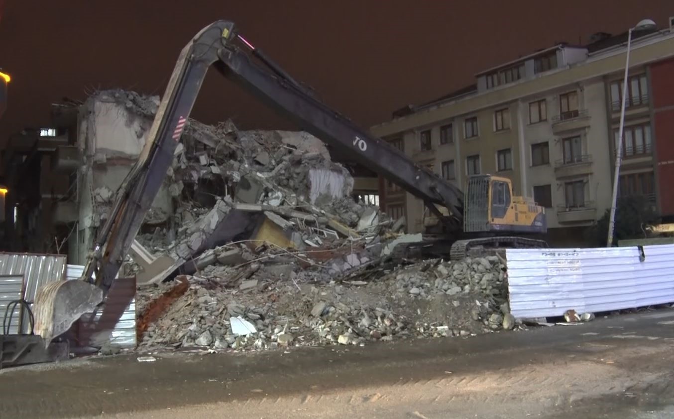 Kentsel dönüşüm kapsamında yapılan yıkım kontrolden çıktı