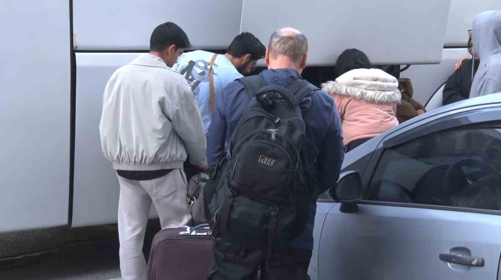 İranlılar savaşmak için ülkelerine gidiyor